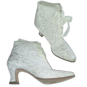 Pleaser Fabulicious Victorian 2 3/4" Flaired Heel Lace Up Ankle Gothic 80s Point